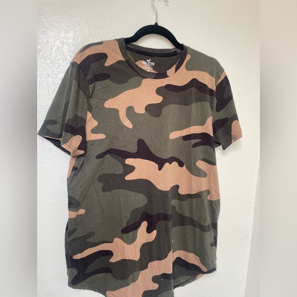 Hollister Curved Hem Tee, Camouflage, Size L